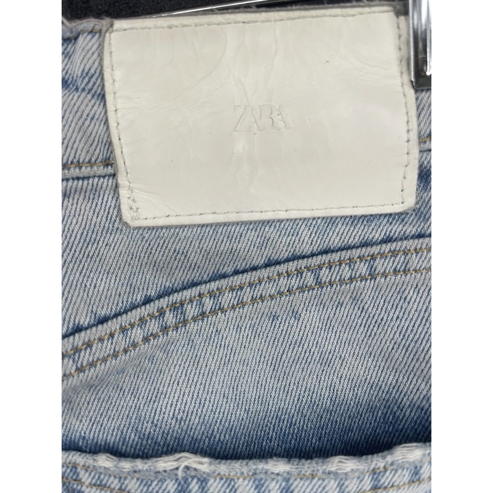 Zara Women's Light Wash Cropped Straight Leg Jeans Raw Hem Distressed Size 2 - Picture 3 of 9